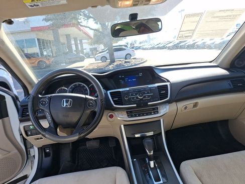 Used 2015 Honda Accord EX image 16