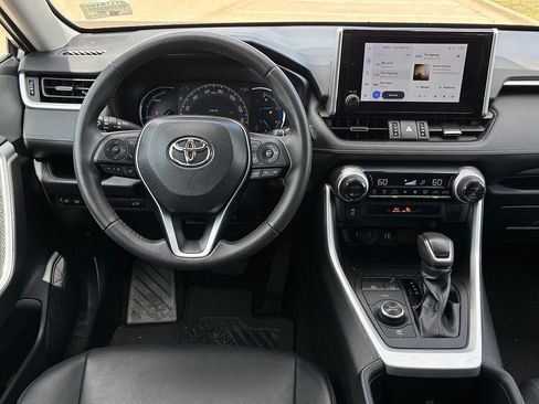 Certified 2023 Toyota RAV4 XLE Premium AWD/4WD image 10