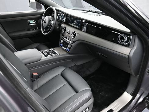 Certified 2023 Rolls-Royce Ghost image 33