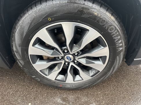 Certified 2023 Subaru Outback Limited XT image 33