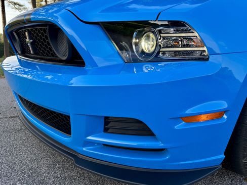 Used 2013 Ford Mustang Boss 302 w/ Boss 302 Accessory Pkg RWD image 7