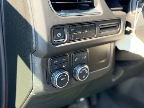 Used 2023 Chevrolet Tahoe LT AWD/4WD image 9
