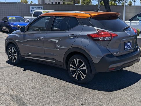 Used 2019 Nissan Kicks SR w/ SR Premium Package FWD image 4