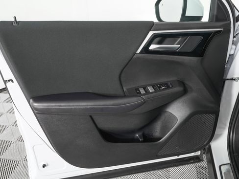 Used 2023 Mitsubishi Outlander ES image 14