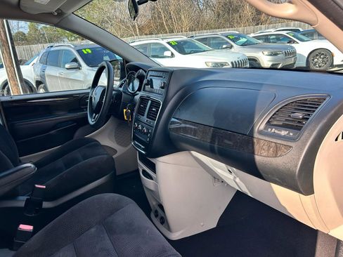 Used 2014 Dodge Grand Caravan American Value Package image 9