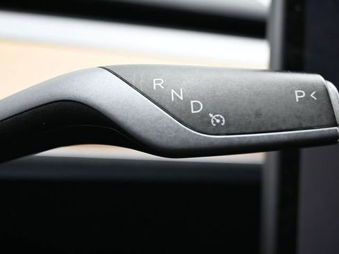 Used 2023 Tesla Model 3 Standard Range RWD image 18