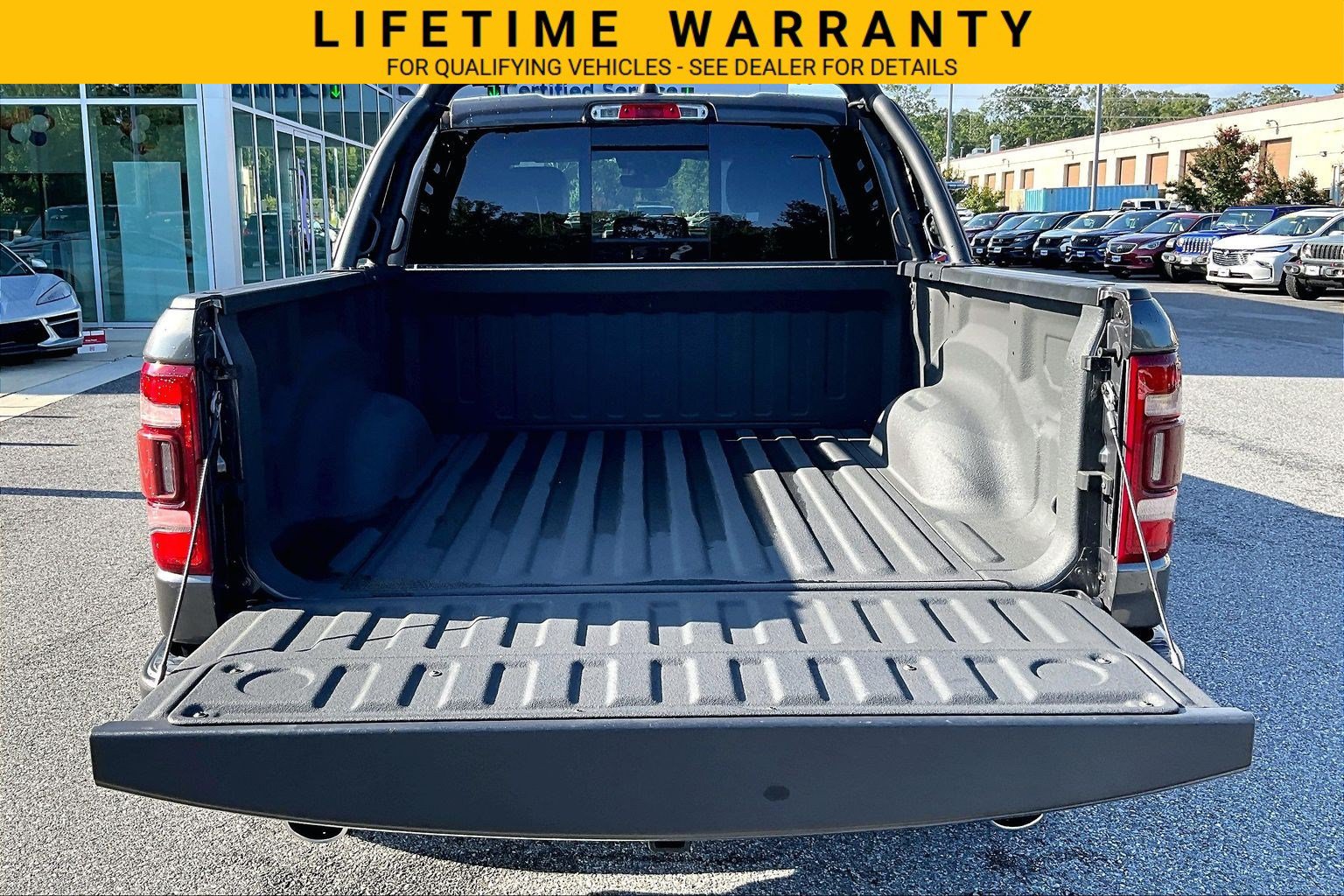 Used 2021 RAM 1500 Laramie w/ Sport Appearance Package AWD/4WD image 31