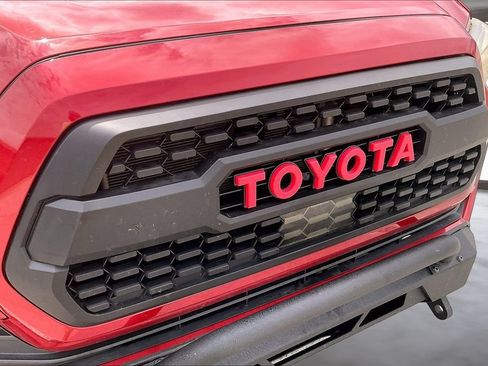 Used 2020 Toyota Tacoma SR AWD/4WD image 30