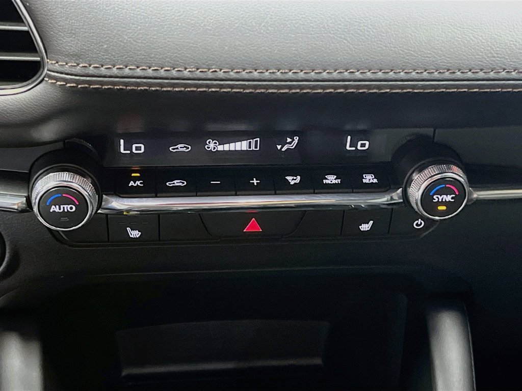 Used 2025 MAZDA MAZDA3 s FWD image 16