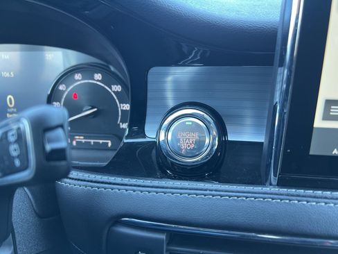 Used 2022 Lincoln Corsair AWD w/ Equipment Group 101A image 16