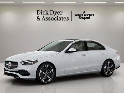 Used 2025 Mercedes-Benz C 300 Sedan image 27