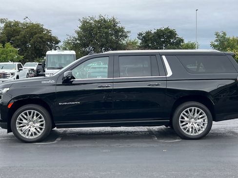 Used 2024 Chevrolet Suburban High Country w/ Premium Package 2 image 7