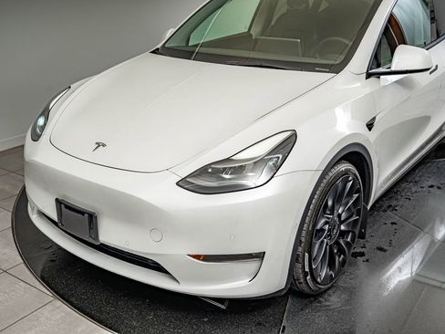 Used 2022 Tesla Model Y Performance AWD/4WD image 14