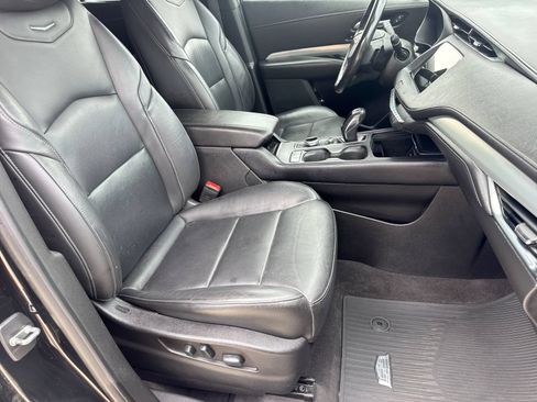 Used 2019 Cadillac XT4 Premium Luxury w/ Cold Weather Package FWD image 27