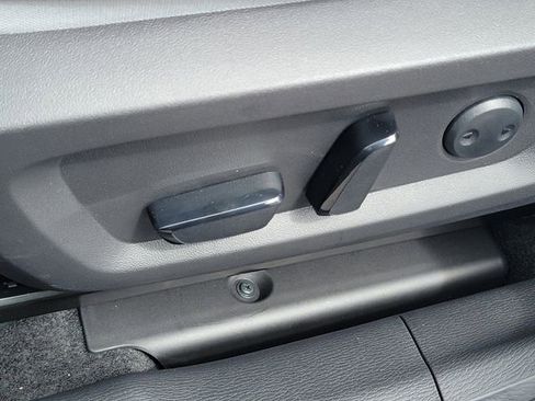 New 2026 Mitsubishi Outlander SE FWD image 21