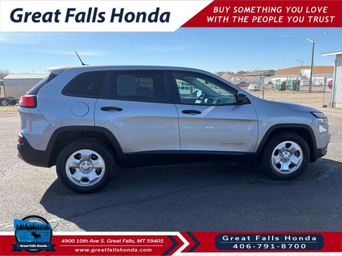Used 2014 Jeep Cherokee Sport image 10