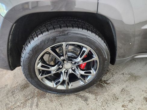 Used 2015 Jeep Grand Cherokee SRT w/ Luxury Group II AWD/4WD image 40