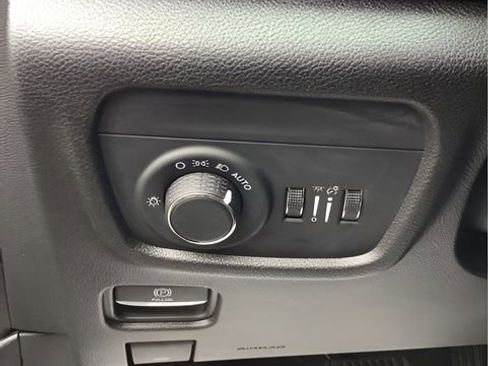 Certified 2023 Jeep Grand Cherokee L Altitude image 27