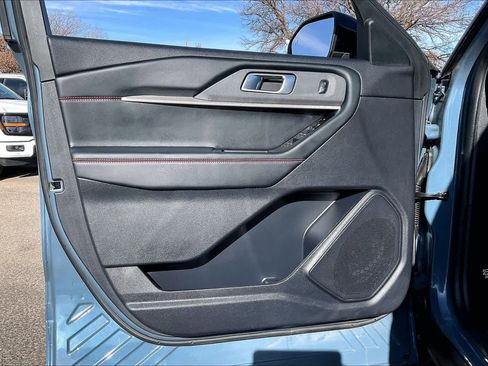 Used 2025 Ford Explorer ST-Line image 21
