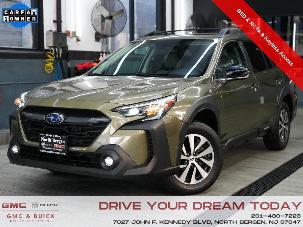 Used 2024 Subaru Outback Premium AWD/4WD image 1