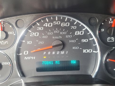 Used 2015 Chevrolet Express 3500 LT w/ LT Preferred Equipment Group image 16