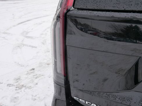 Certified 2023 Cadillac Escalade ESV Sport Platinum image 17