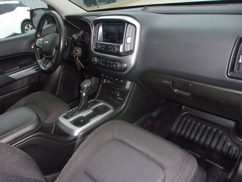 Used 2022 Chevrolet Colorado LT w/ Fleet Safety Package RWD image 13