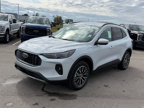New 2026 Ford Escape SE w/ PHEV Premium Package image 41