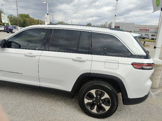 Used 2023 Jeep Grand Cherokee 4WD 4xe image 11