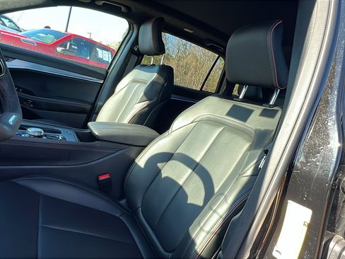 Used 2024 Jeep Wagoneer Launch Edition image 18