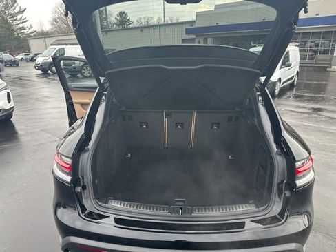 Used 2022 Porsche Macan AWD/4WD image 17