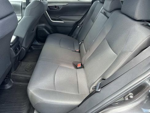 Used 2023 Toyota RAV4 LE FWD image 12