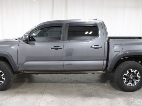Used 2020 Toyota Tacoma TRD Off-Road w/ TRD Premium Off Road Package image 6