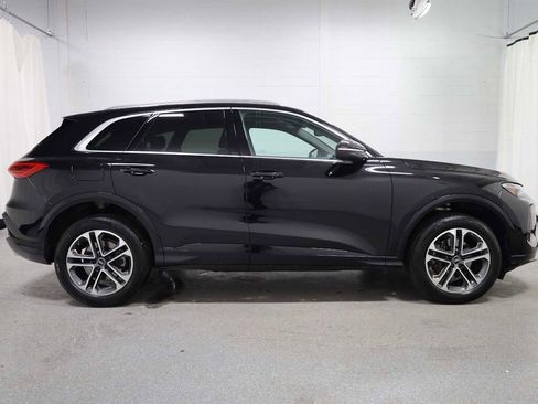 Certified 2025 Audi Q5 Premium w/ Convenience Package AWD/4WD image 10