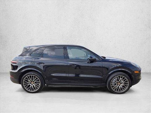 Used 2021 Porsche Cayenne image 7