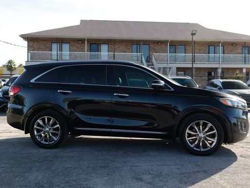 Used 2017 Kia Sorento SX image 18