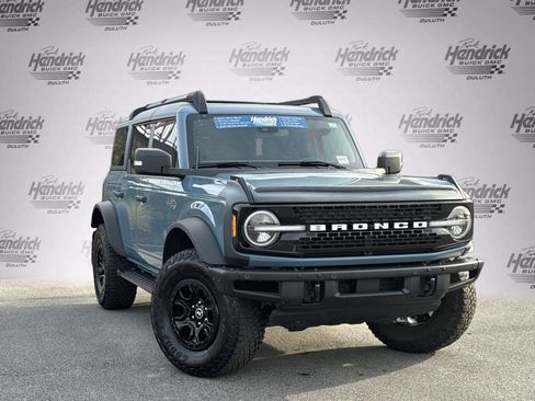 Used 2023 Ford Bronco Wildtrak image 2