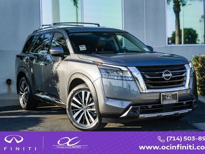 Used 2024 Nissan Pathfinder Platinum w/ Cargo Package
