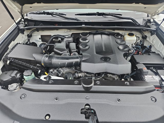 Used 2015 Toyota 4Runner Limited AWD/4WD image 24