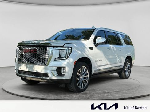 Used 2022 GMC Yukon XL Denali w/ Denali Ultimate Package AWD/4WD image 1