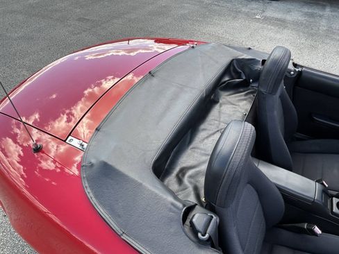 Used 1991 MAZDA MX-5 Miata RWD image 33