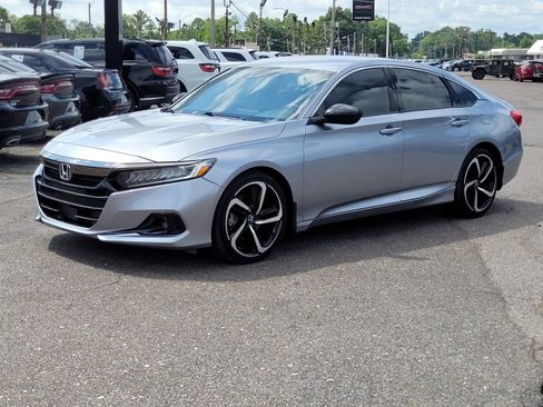 Used 2022 Honda Accord Sport image 18