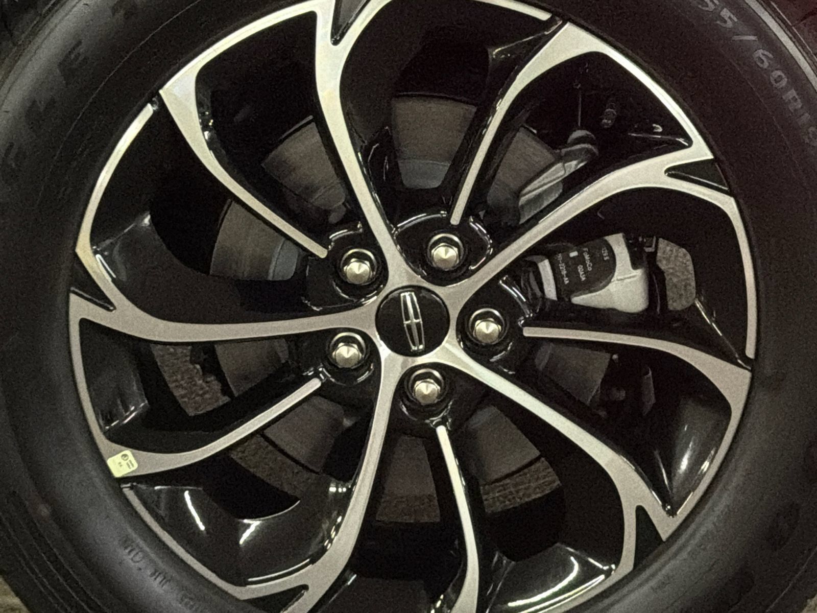 New 2026 Lincoln Nautilus Premier AWD/4WD image 4