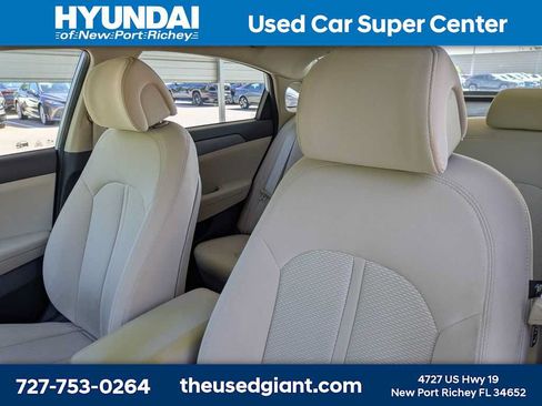 Used 2017 Hyundai Sonata SE FWD image 7