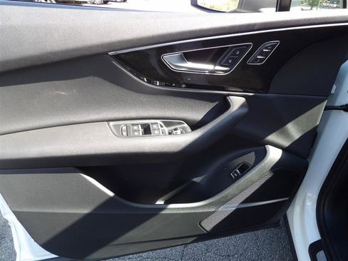 Used 2022 Audi Q7 3.0T Premium Plus image 11