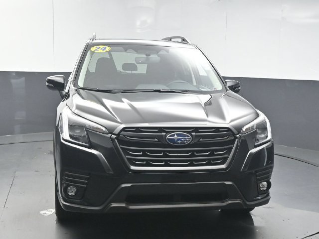 Used 2024 Subaru Forester Limited AWD/4WD image 3