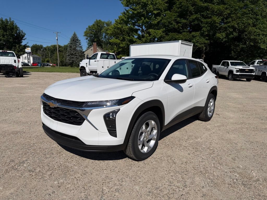 New 2026 Chevrolet Trax LS w/ LS Convenience Package FWD image 8