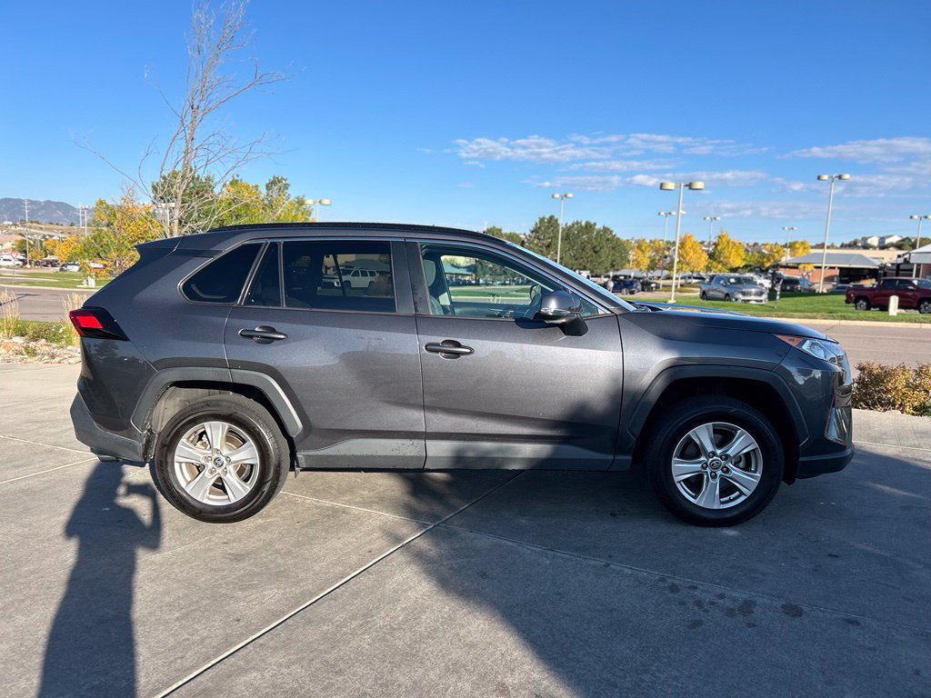 Used 2021 Toyota RAV4 XLE AWD/4WD image 8
