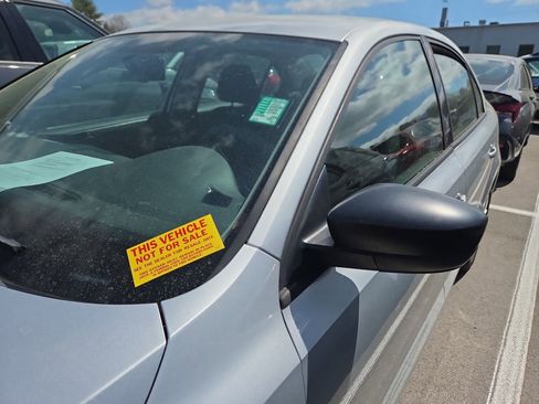 Used 2016 Volkswagen Jetta S image 10