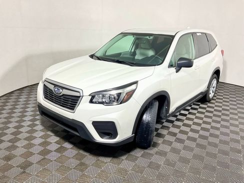 Used 2019 Subaru Forester AWD/4WD image 9